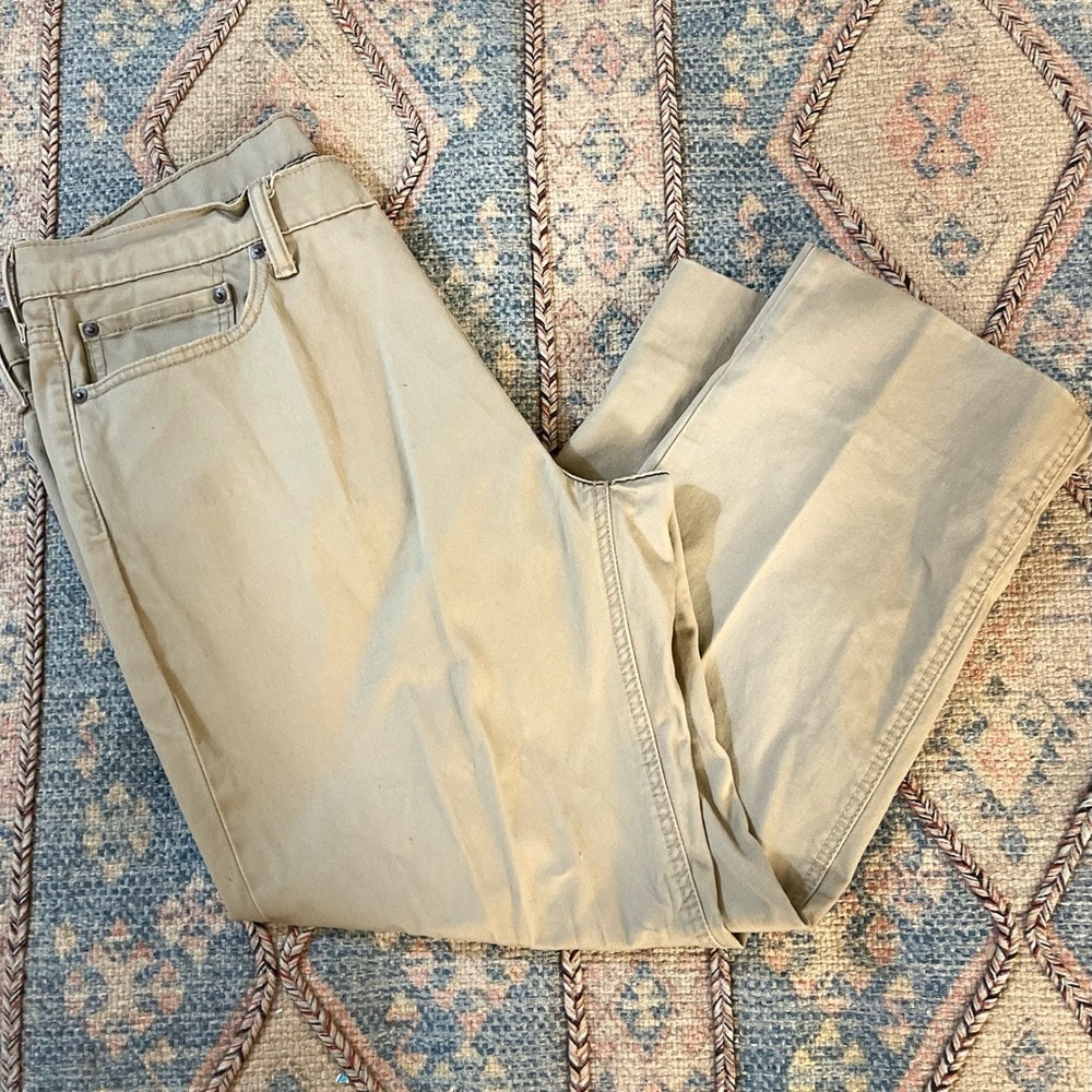 Men’s Levi’s khakis - Picture 3 of 4